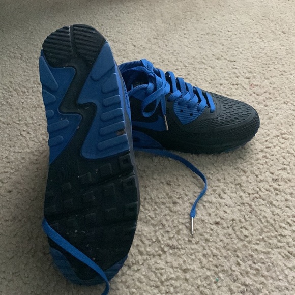 only worn once or twice - Picture 3 of 3